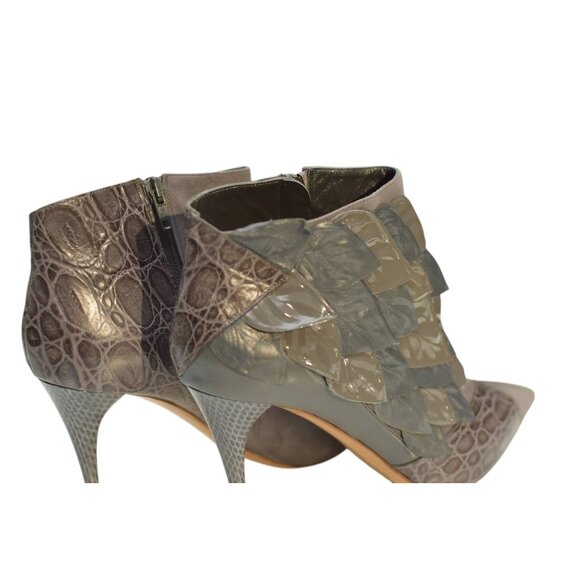 Chloe gray pointed toe crocodile embossed leather and suede ankle boots 39,5 - Picture 9 of 11